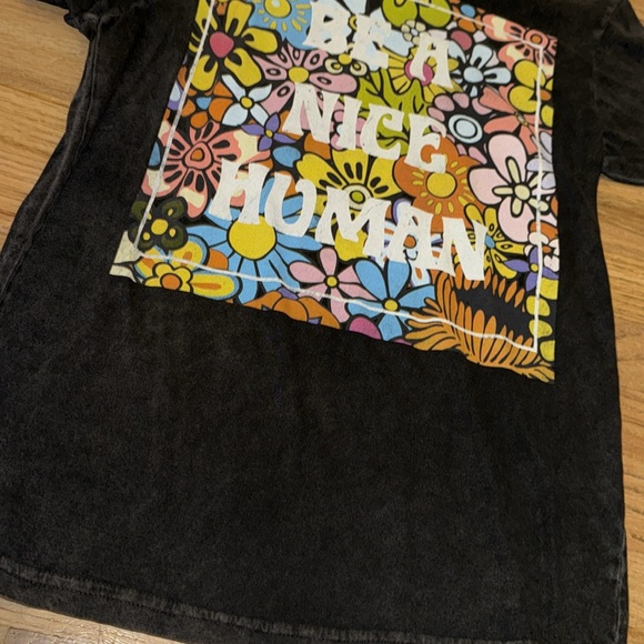 Be a nice human tee small - Picture 3 of 4